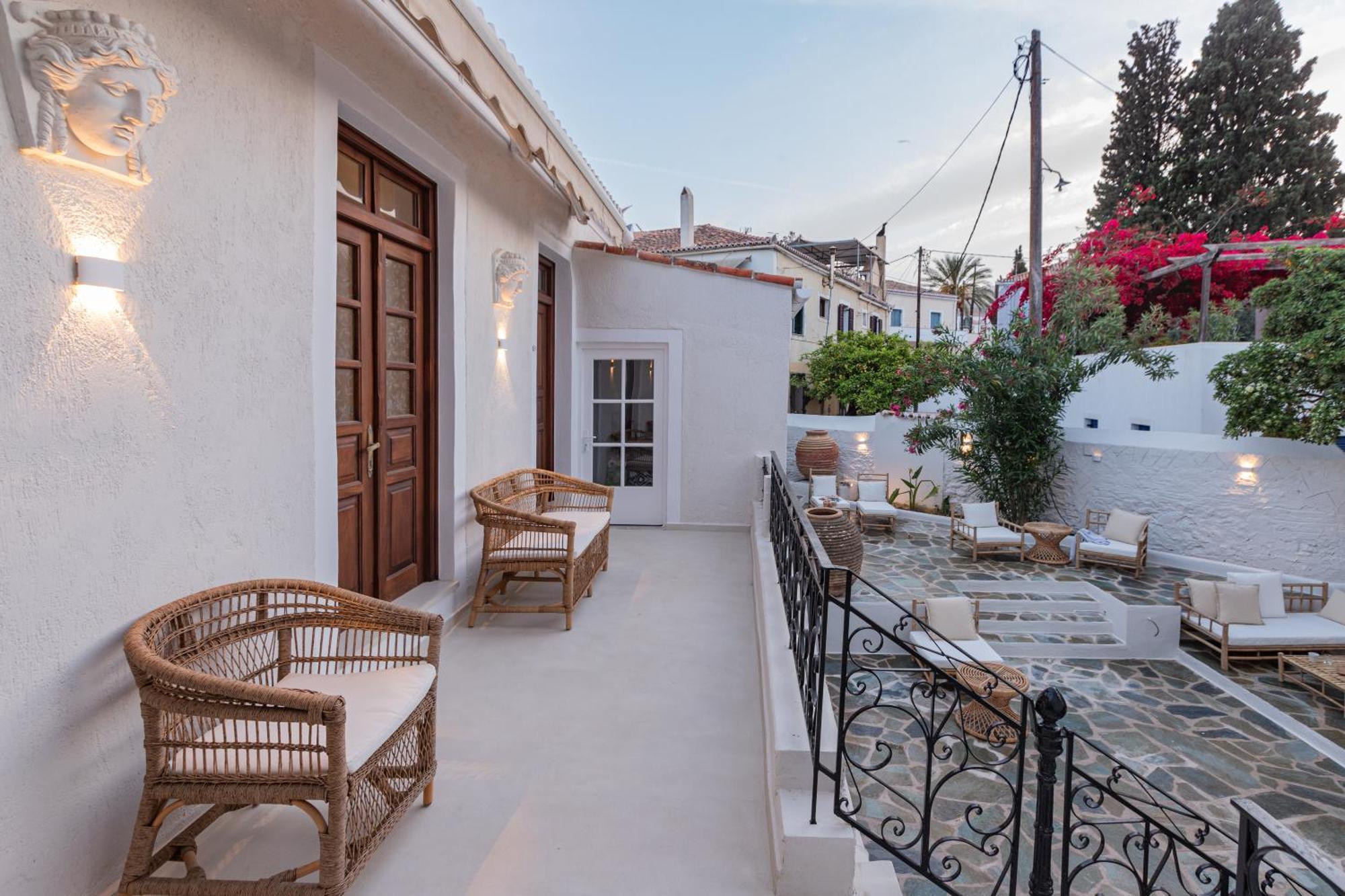 فندق Teresa Spetses المظهر الخارجي الصورة
