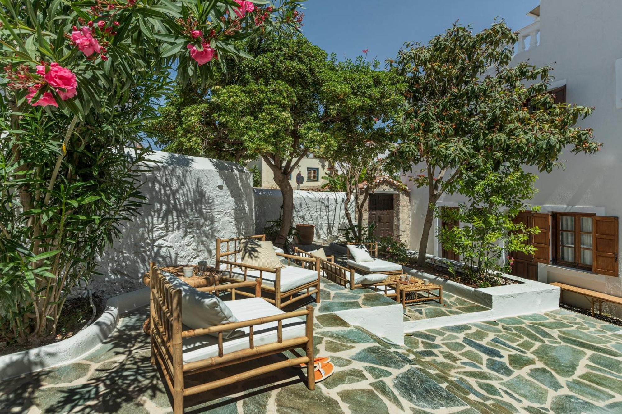 فندق Teresa Spetses المظهر الخارجي الصورة